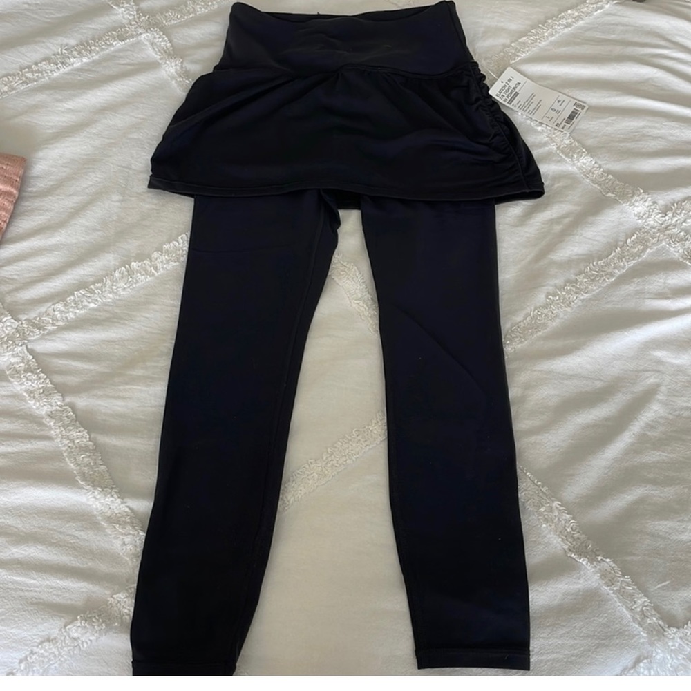 Athleta Elation 2 in 1 7/8 Tight in Powervita.